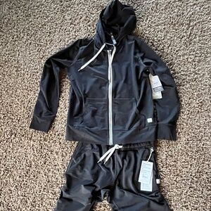 NWT Vuori  performance jogger and Halo hoodie jacket Women Size Small